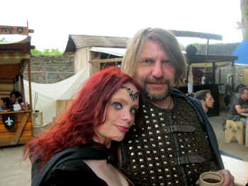 Nica und Rolf in Gewandung